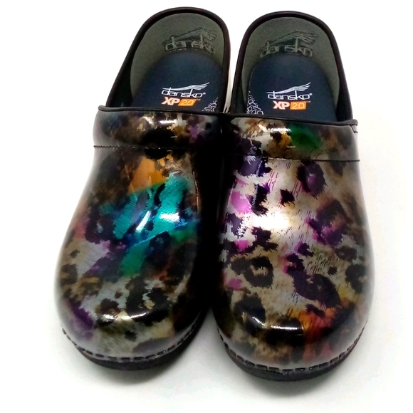 multi leopard dansko